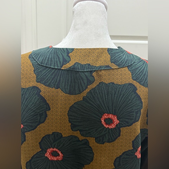 Allison Joy. Faux Wrap Floral Blouse. Size XS. - Picture 8 of 11